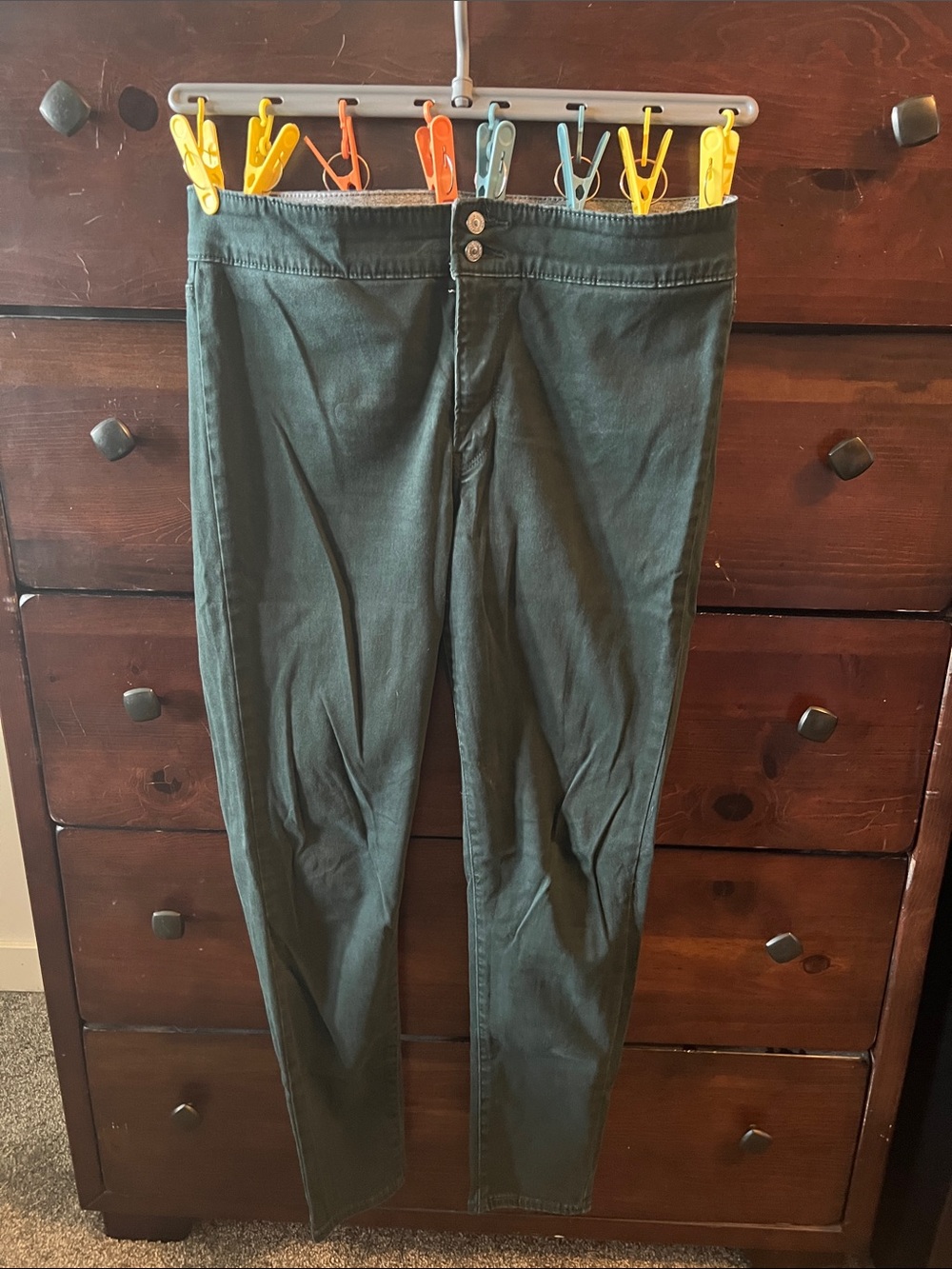 Levi's Women's Skinny Pants in Dark Green